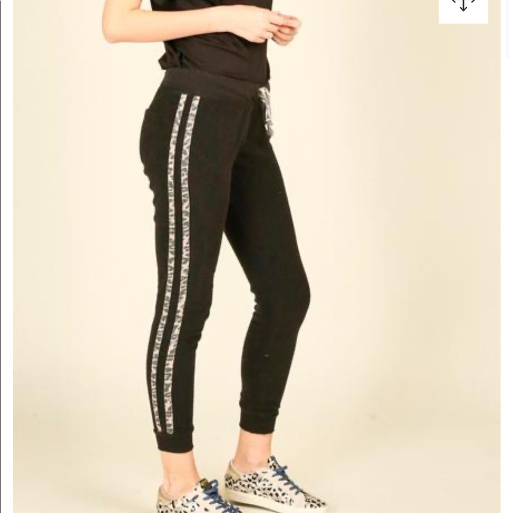 Leopard trim joggers